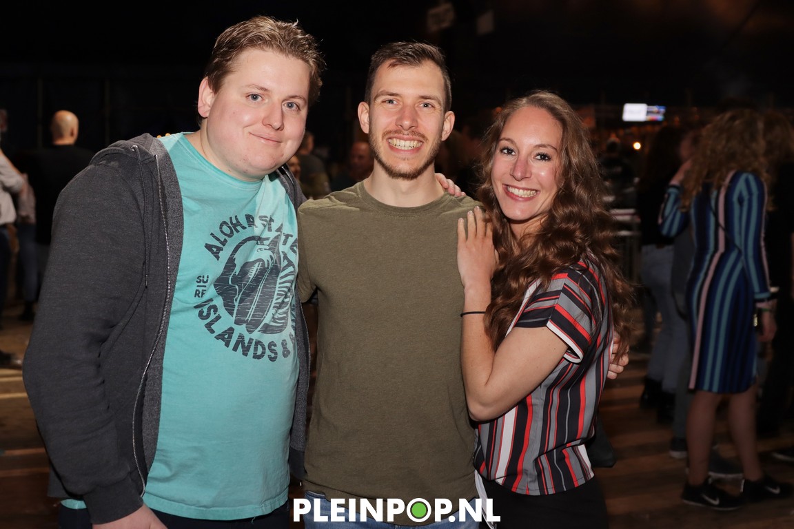 V R I J D A G     (148)